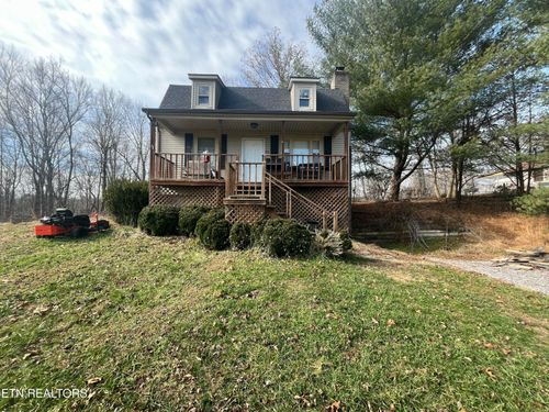 397 Whitaker Ln, Tazewell, TN, 37879-7705 | Card Image