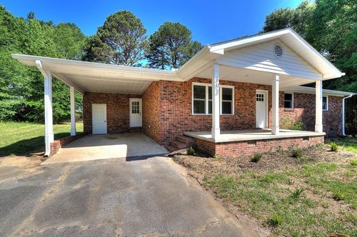 302 Thompson Rd, Chesnee, SC, 29323-9535 | Card Image