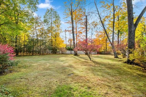 56 Winslow Rd, White Plains, NY, 10606-3713 | Card Image