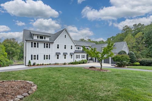 8512 Prince Valiant Dr, Marvin, NC, 28173-8864 | Card Image