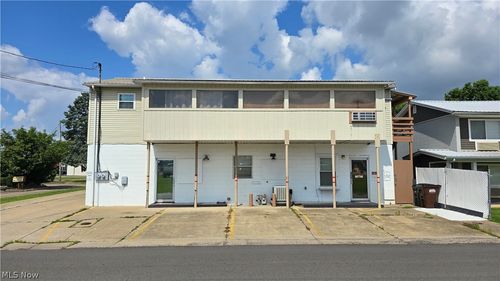 209 Lee St, Belpre, OH, 45714-2382 | Card Image