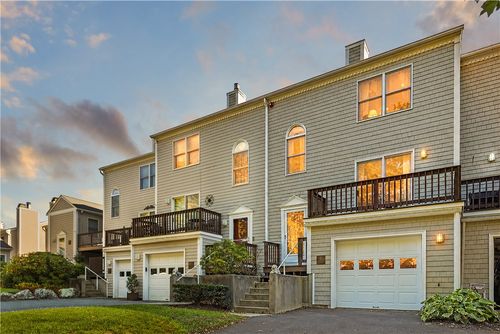 404 North Lane, Bristol, RI, 02809 | Card Image