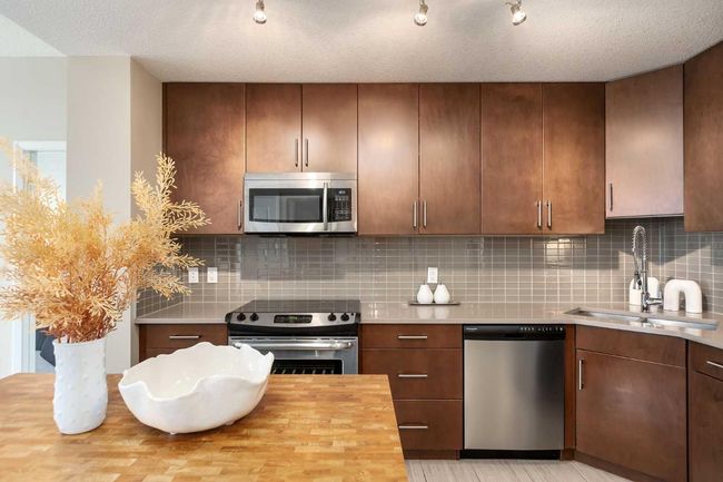 803 - 1320 1 Street Se, Condo with 2 bedrooms, 2 bathrooms and 1 parking in Calgary AB | Image 8