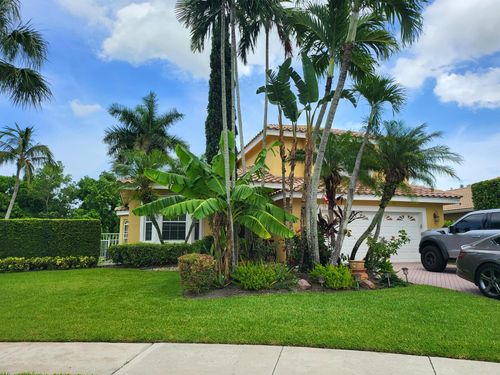 9292 Lakeside Ln, Boynton Beach, FL, 33437-2857 | Card Image