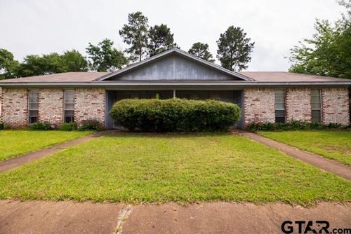 304 Blake Dr, Longview, TX, 75604-1319 | Card Image