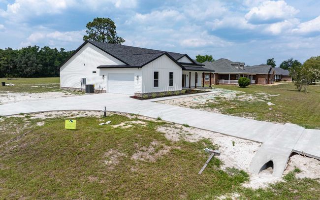 152 Sw Scott Pl, House other with 4 bedrooms, 2 bathrooms and 2 parking in LAKE CITY FL | Image 32