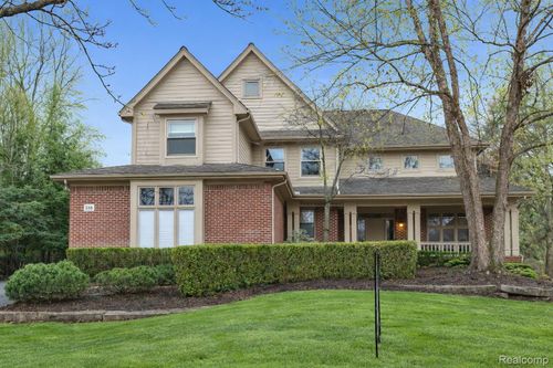 6621 Glenshaw Ct, West Bloomfield, MI, 48322-3184 | Card Image