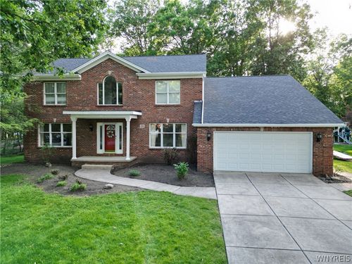 200 Deerwood Ln, Grand Island, NY, 14072-3307 | Card Image