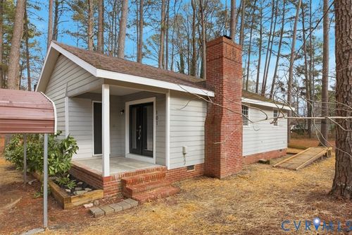 101 Pineview Dr, Hartfield, VA, 23071-2080 | Card Image