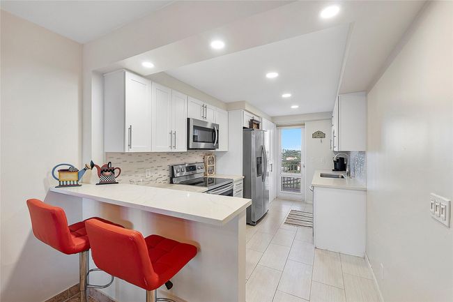 APT-904 - 4100 Galt Ocean Dr, Condo with 1 bedrooms, 2 bathrooms and null parking in Fort Lauderdale FL | Image 5