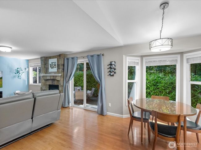 Open concept dining / family room | Image 13