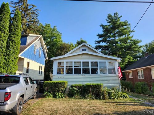 122 Cordova St, Syracuse, NY, 13205-2040 | Card Image