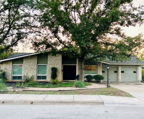 5800 N Hampton Dr, Austin, TX, 78723-3220 | Card Image