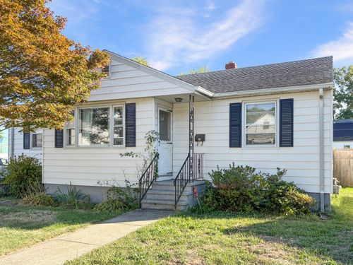218 Dodge Ave, East Haven, CT, 06512-3338 | Card Image