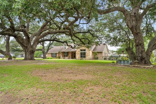 618 S Hudson St, Flatonia, TX, 78941-2705 | Card Image