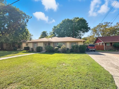 817 S Rusk St, Gainesville, TX, 76240-5346 | Card Image