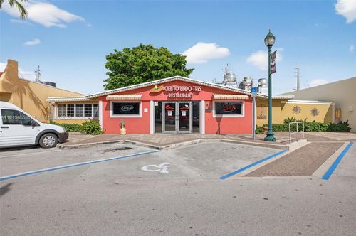 91 Ne 44th St, Oakland Park, FL, 33334-1437 | Card Image