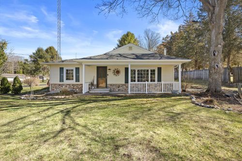 N9056 E Miramar Dr, East Troy, WI, 53120 | Card Image