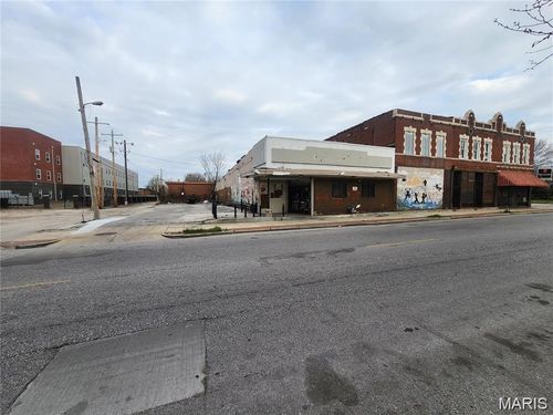 2921 N Newstead Ave, Saint Louis, MO, 63115-2608 | Card Image