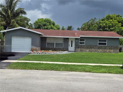 6807 Oakmont, House other with 3 bedrooms, 2 bathrooms and null parking in North Lauderdale FL | Image 1