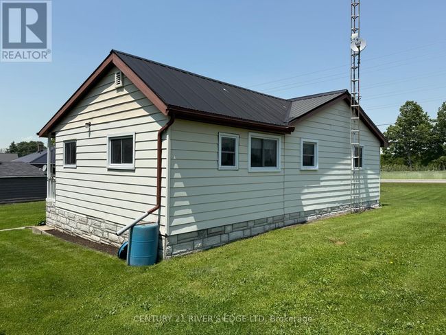 4022 County Rd, House other with 4 bedrooms, 1 bathrooms and 4 parking in Gananoque ON | Image 7