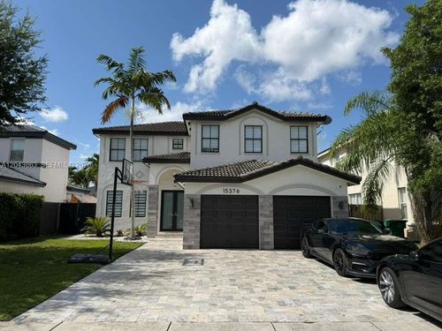 15376 Sw 13th Ter, Miami, FL, 33194-2598 | Card Image