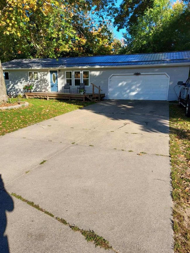 9441 Michelle Dr, House other with 4 bedrooms, 2 bathrooms and null parking in Crystal MI | Image 5