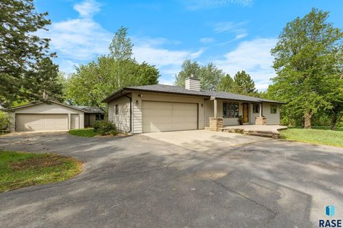47516 271st St, Harrisburg, SD, 57032-8103 | Card Image