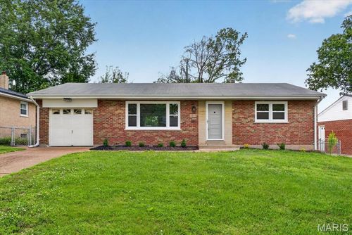 8419 Craighill Dr, Affton, MO, 63123-2241 | Card Image
