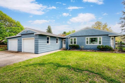 1543 Young Drive W Drive W, Onalaska, WI, 54650 | Card Image