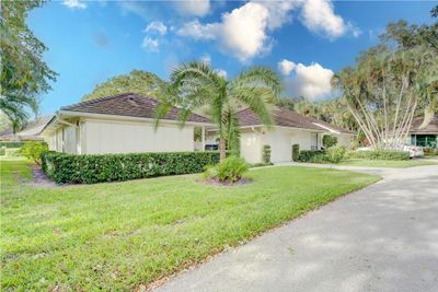 12 - 11457 Shady Oaks Ln, Condo with 2 bedrooms, 2 bathrooms and null parking in North Palm Beach FL | Image 2