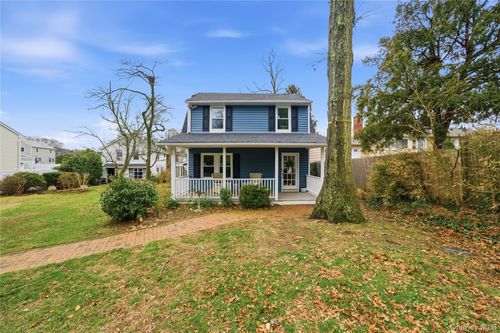 1 & 2 Finnin Pl, Bayville, NY, 11709-1838 | Card Image