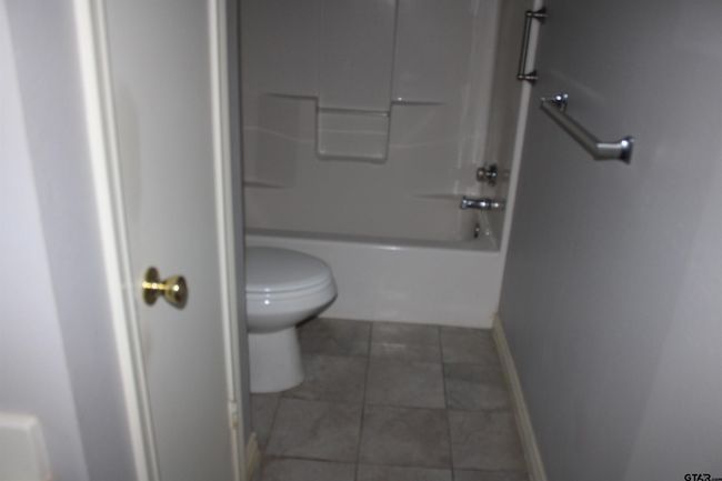 APT-1001 - 5401 Hollytree Dr, Condo with 2 bedrooms, 2 bathrooms and null parking in Tyler TX | Image 13