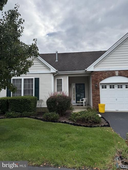5 Goldfinch Dr, Hamilton, NJ, 08690-3573 | Card Image