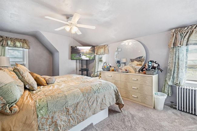 48 Davis St, House other with 3 bedrooms, 2 bathrooms and null parking in Freeport NY | Image 8
