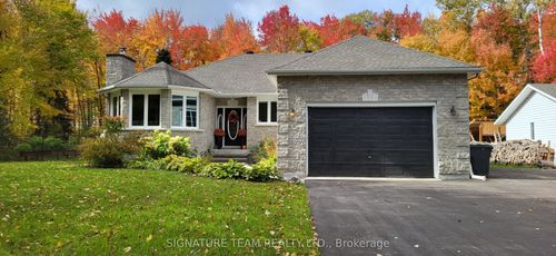 165 Sufian St, Pembroke, ON, K8A6W6 | Card Image