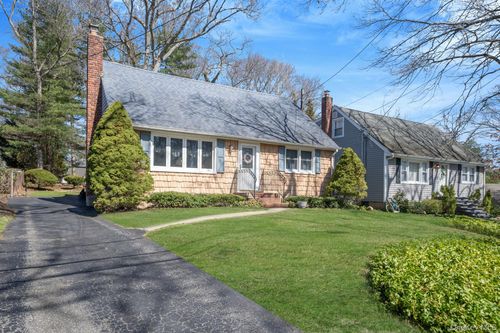 95 Horton Drive, Huntington, NY, 11746 | Card Image