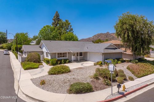 7031 Deveron Ridge Rd, West Hills, CA, 91307-1809 | Card Image