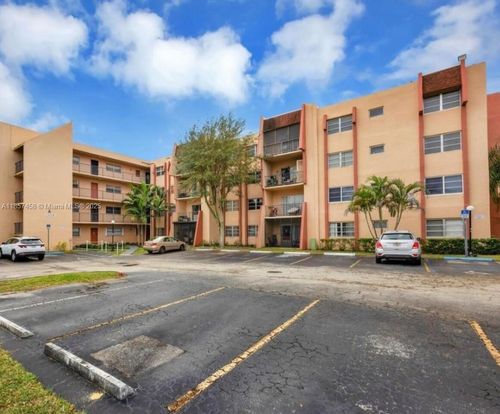 a1-13715 Kendale Lakes Cir, Miami, FL, 33183-2289 | Card Image