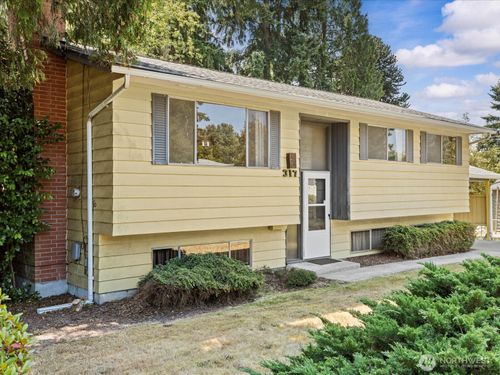 317 S 116th St, Burien, WA, 98168-2052 | Card Image