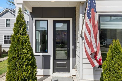 b-1728B Pecan St, Nashville, TN, 37208-1046 | Card Image