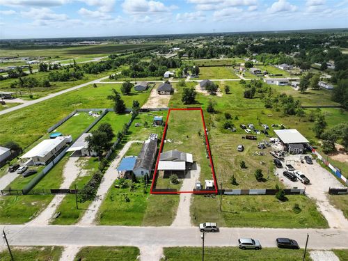 89 County Road 3572, Cleveland, TX, 77327-1728 | Card Image