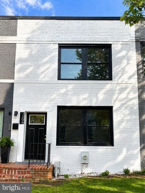 1206 16th St Ne, WASHINGTON, DC, 20002-2502 | Card Image