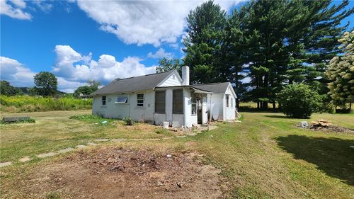 149 Florida Ave, Apollo, PA, 15613-9705 | Card Image