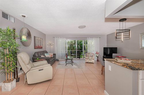 apt-214-400 Ne 14th Ave, Hallandale Beach, FL, 33009-7458 | Card Image