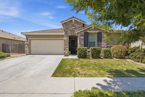 587 Montana De Oro Street, Tulare, CA, 93274 | Card Image