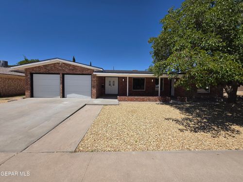 2705 Fierro Dr, El Paso, TX, 79935-1903 | Card Image