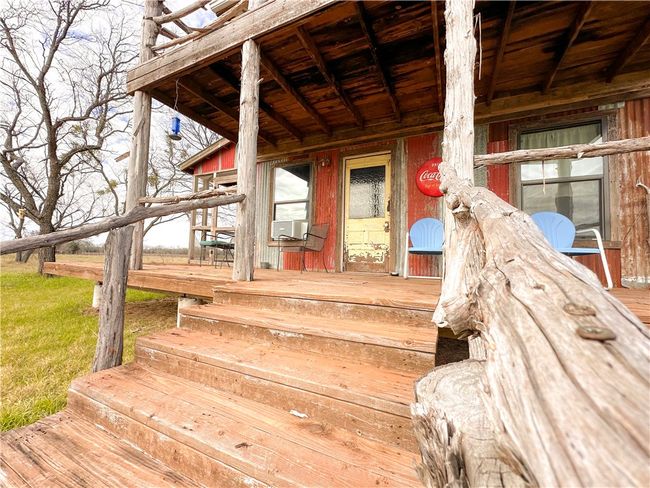 Porch | Image 15