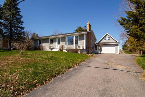 480 Gabriel Rd, Falmouth, NS, B0P1P0 | Card Image