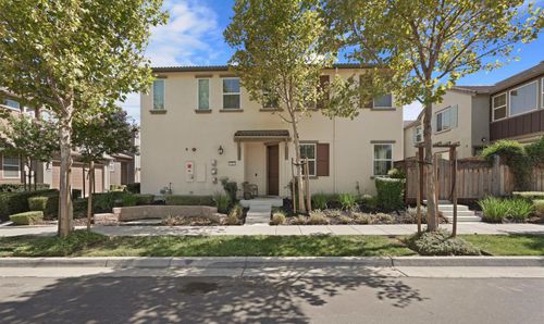 212 W Ramsey Dr, Mountain House, CA, 95391-8330 | Card Image
